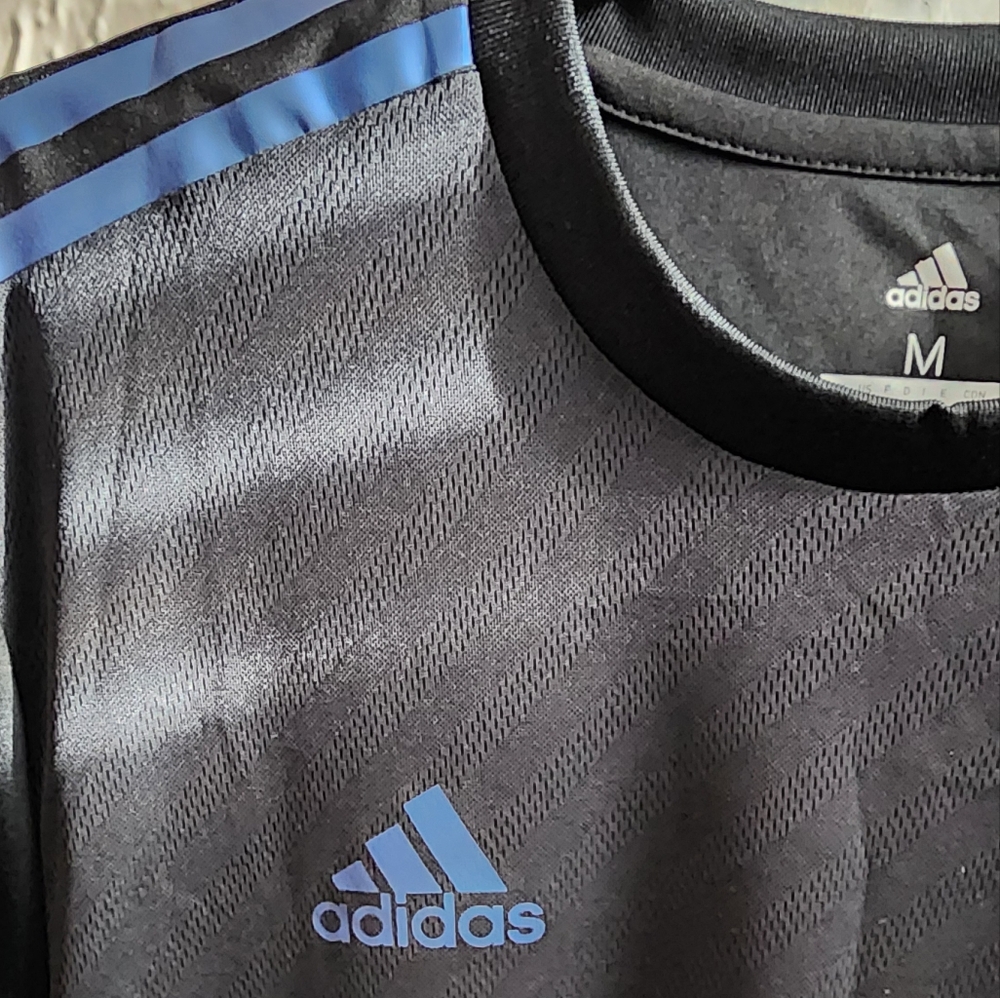 8 Adidas Tiro Jersey's Size's: 4 - M, 3 - L, 1 - XL (buy set of 8 or individual)